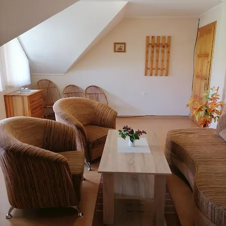 Anna Penzión pre hostí